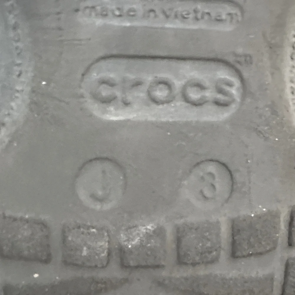 Kids Black Crocs Classic Clog. Junior Size 3